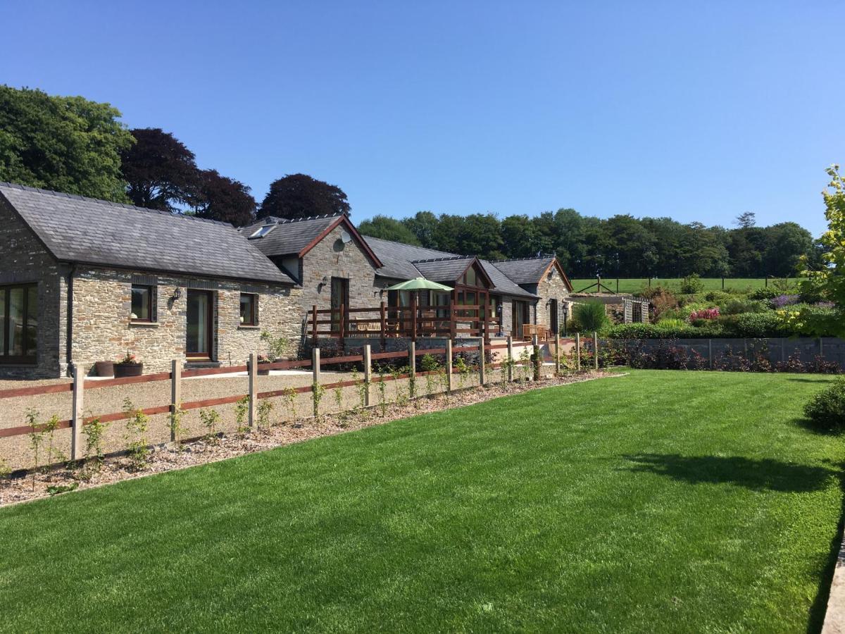 Neuadd Villa Llanwnen Exterior photo